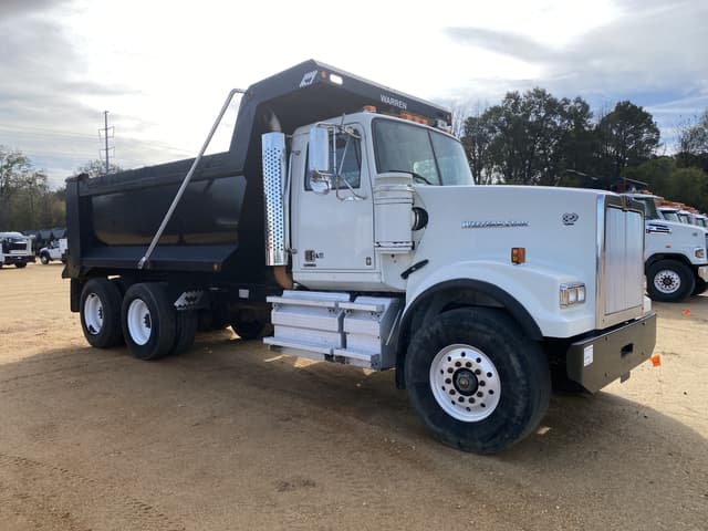 Image of Western Star W4900SF equipment image 3