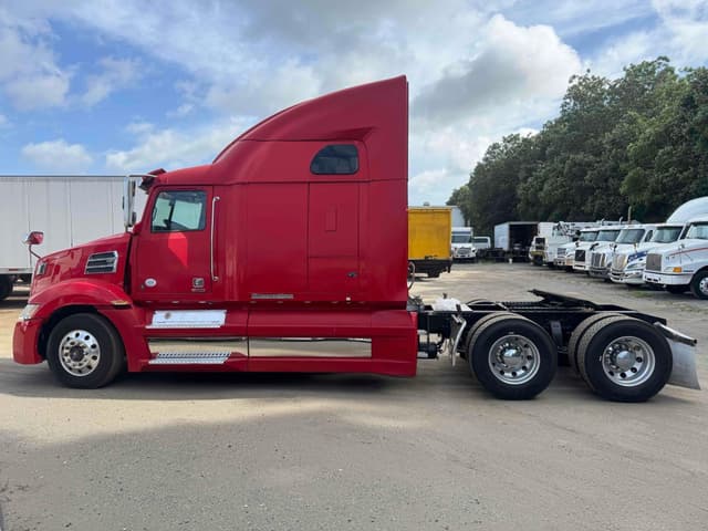Image of Western Star 5700XE equipment image 1