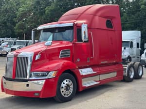 2018 Western Star 5700XE Image