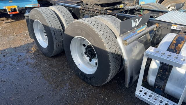 Image of Western Star 5700XE equipment image 4