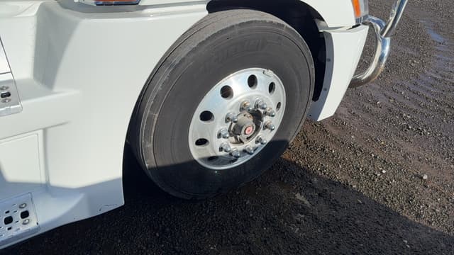 Image of Western Star 5700XE equipment image 3