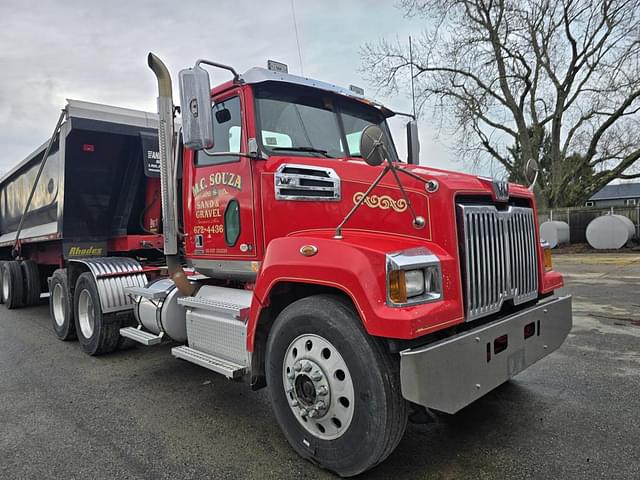 Image of Western Star 4700SF equipment image 3