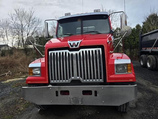 Image of Western Star 4700SF equipment image 1
