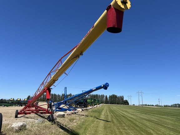 2018 Westfield MKX130-94 Equipment Image0