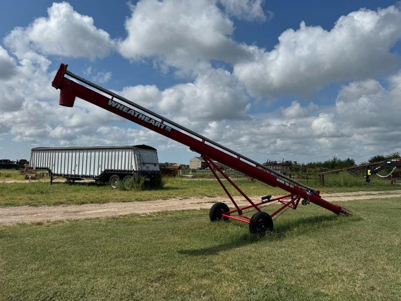 2018 Wheatheart WHR10-31 Equipment Image0
