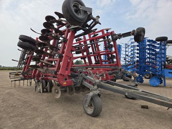 2018 Wil-Rich 483 Equipment Image0