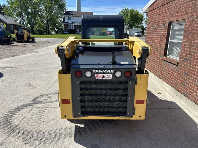 Image of Yanmar S270V equipment image 3