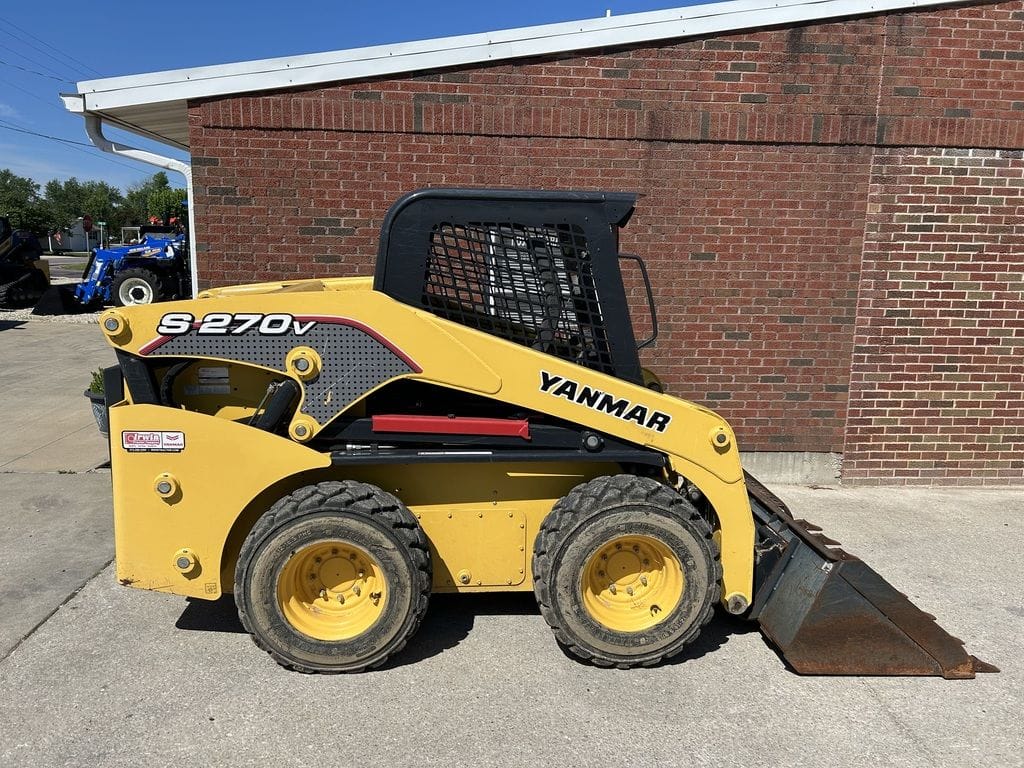 2018 Yanmar S270V Equipment Image0