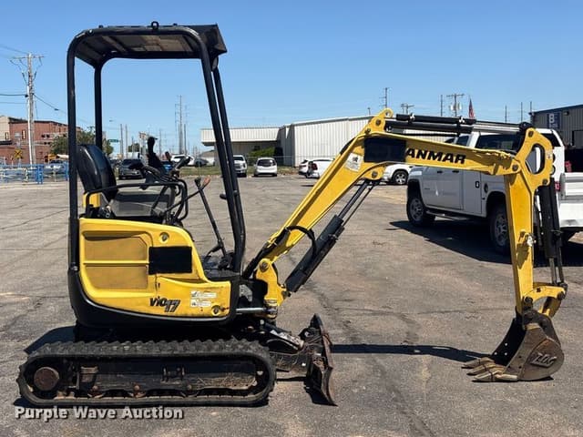 Image of Yanmar VI017 equipment image 3