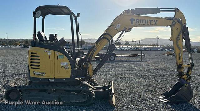 Image of Yanmar Vio35-6A equipment image 3