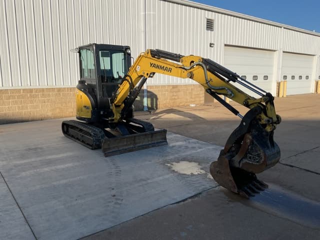 Image of Yanmar VIO35 equipment image 2