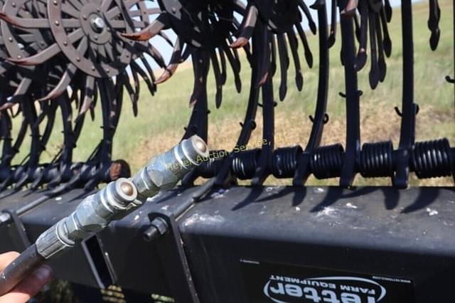 Image of Yetter 3541 equipment image 3