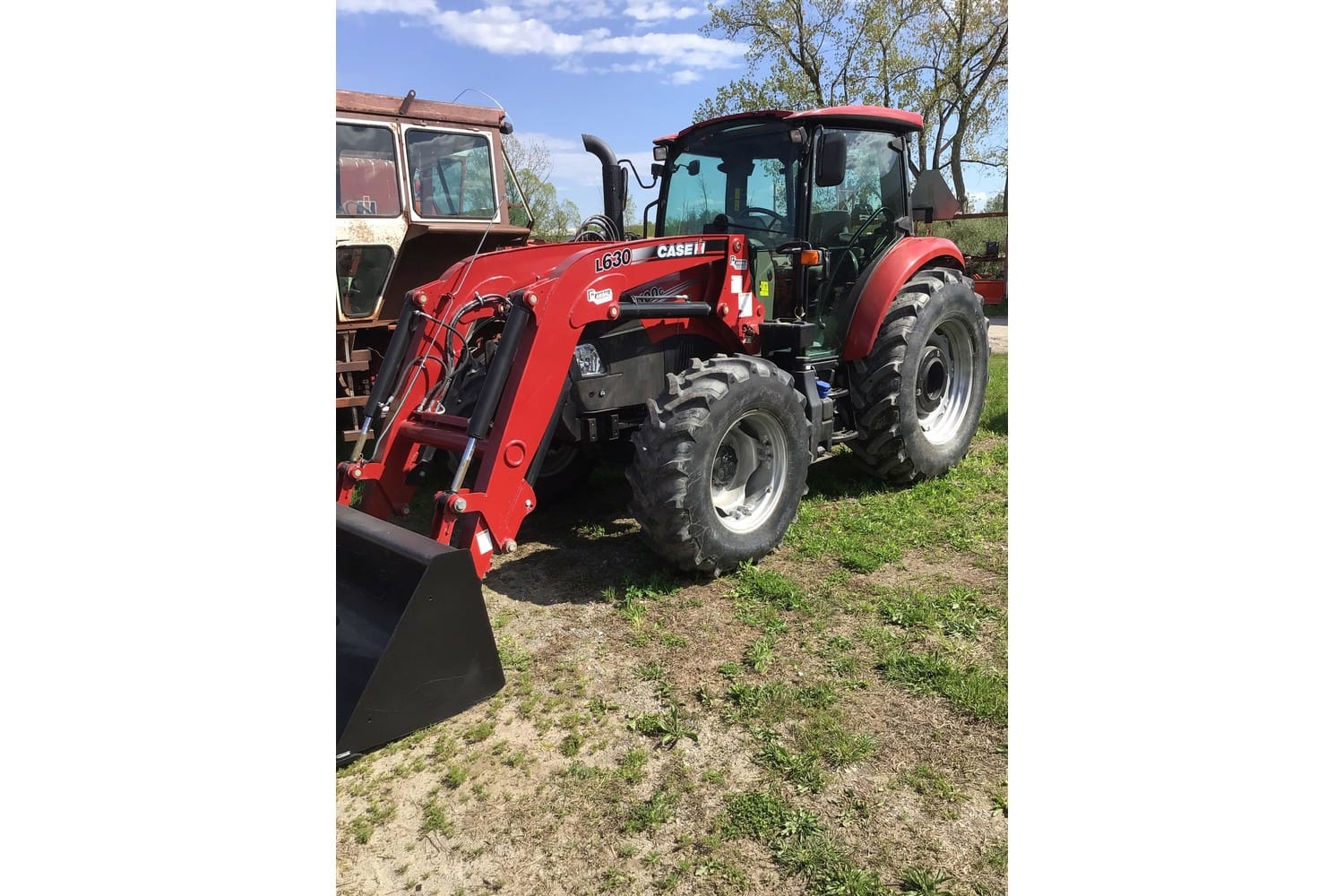 Case IH Farmall 100C Equipment Image0