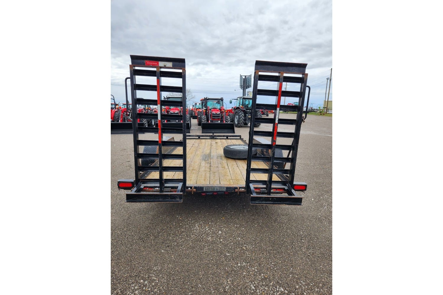 2019 gator 16GT-XLT Equipment Image0