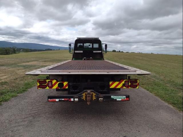 Image of Freightliner M2 106 equipment image 1