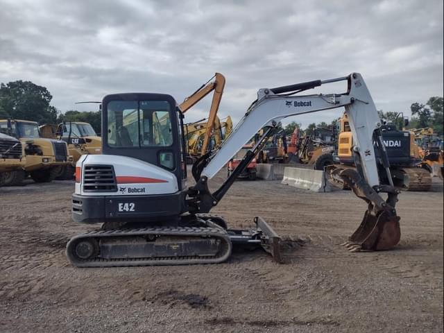 Image of Bobcat E42 equipment image 2
