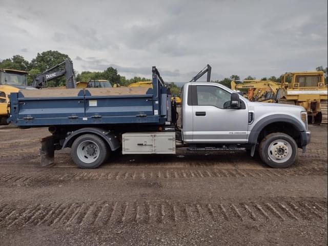 Image of Ford F-550 equipment image 2