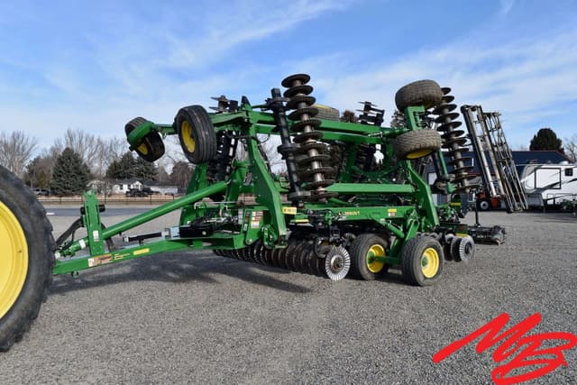 Image of John Deere 2660VT equipment image 1