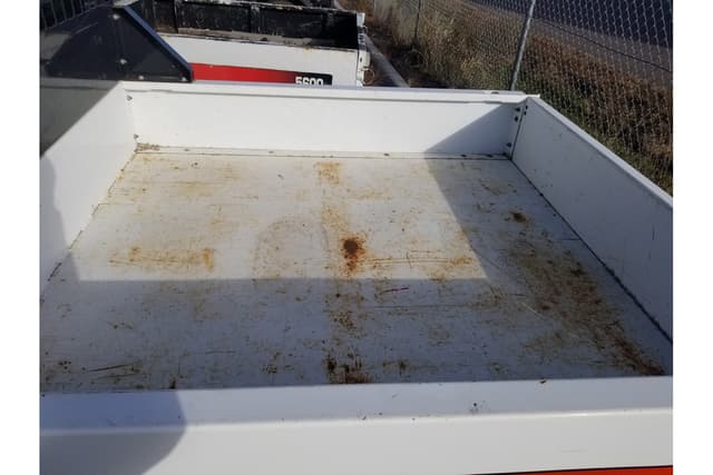 Image of Bobcat Toolcat 5600 equipment image 4