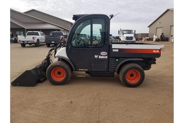 Image of Bobcat Toolcat 5600 equipment image 1