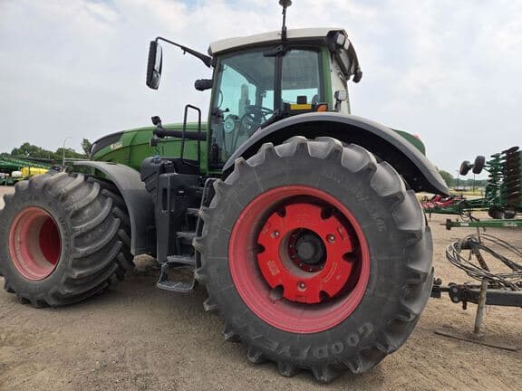 Image of Fendt 1042 Vario equipment image 1