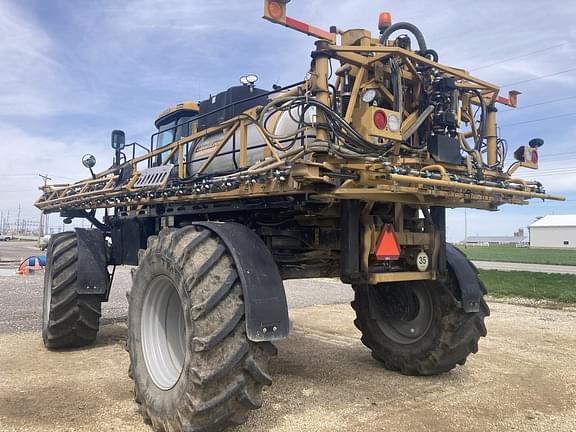 Image of RoGator RG1300C equipment image 4