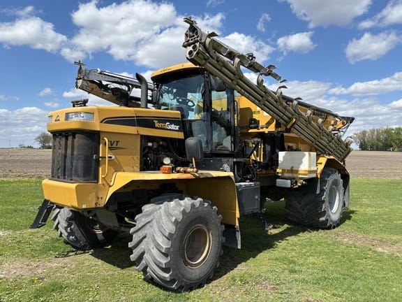 2019 Terra-Gator TG8400 Equipment Image0