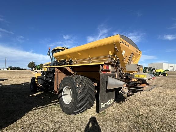 Image of Ag-Chem Terra-Gator 8400 equipment image 2