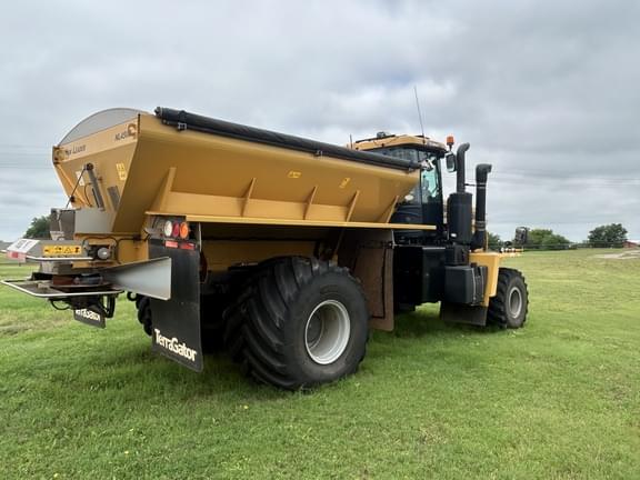 Image of Ag-Chem Terra-Gator 8400 equipment image 4