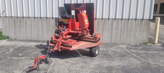 2019 AgriMetal Greens Roller 660 Equipment Image0