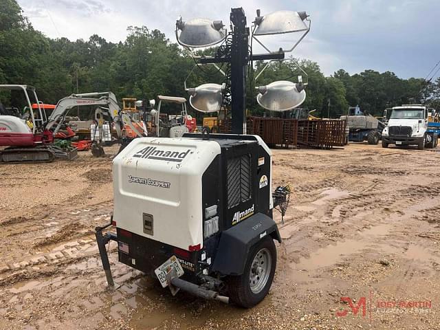 Image of Allmand  Night-Lite V-Series  equipment image 1