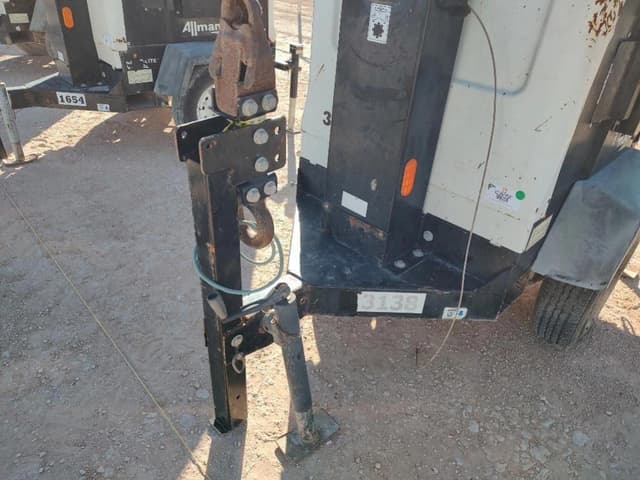 Image of Allmand Night-Lite V-Series equipment image 4