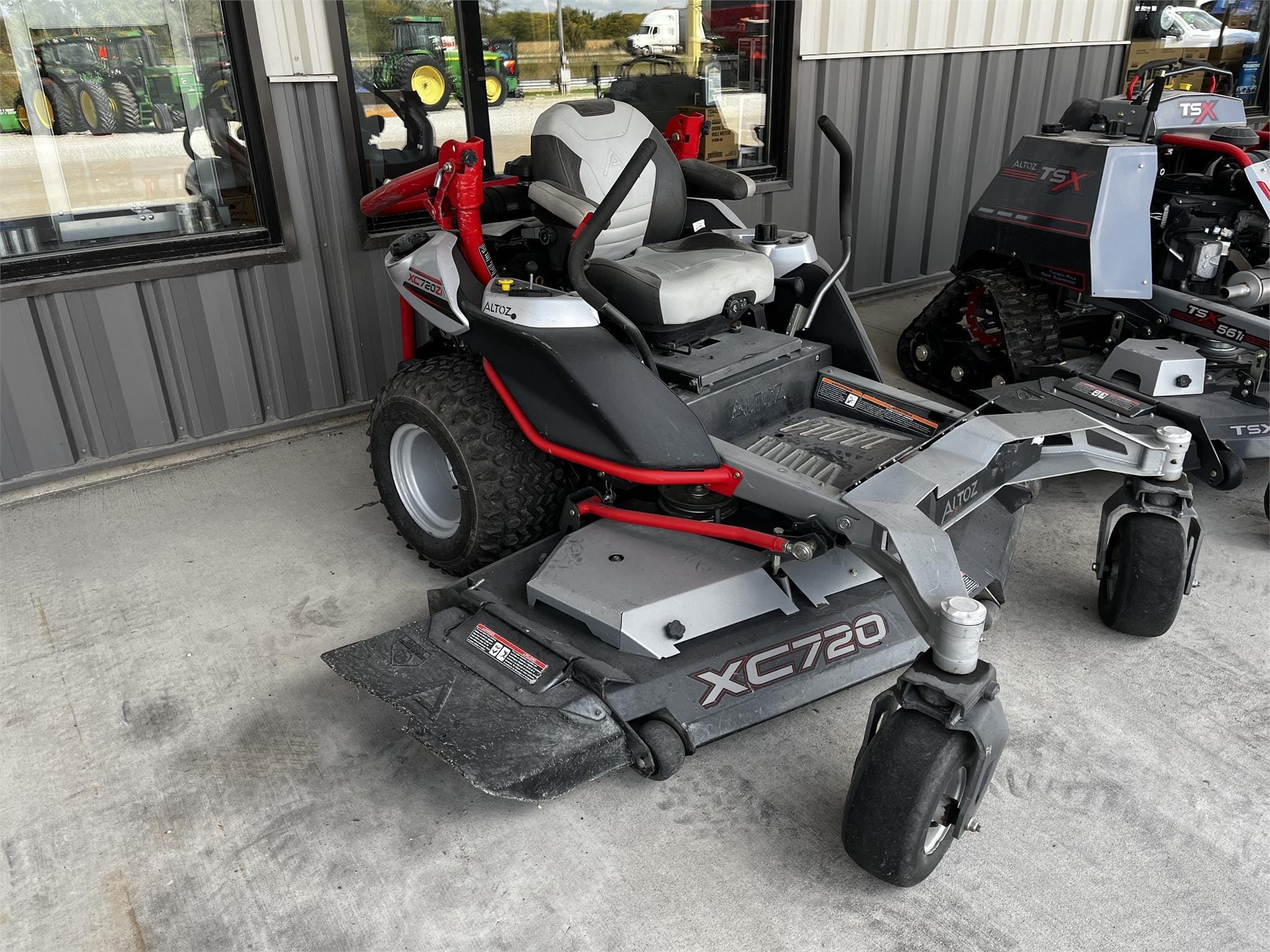 Main image Altoz XC720