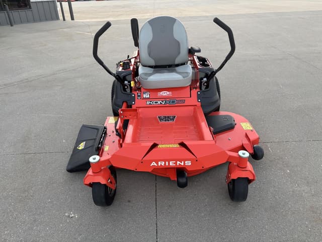 Image of Ariens Ikon XD52 equipment image 2