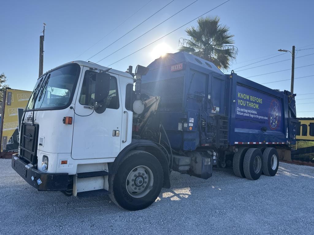 2019 Autocar Xpeditor Equipment Image0