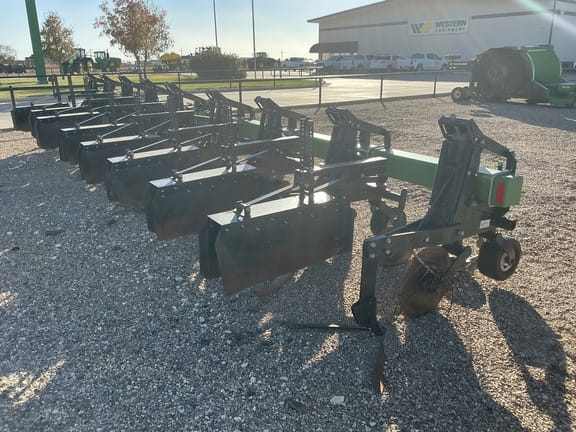 2019 B&H 9100 Equipment Image0