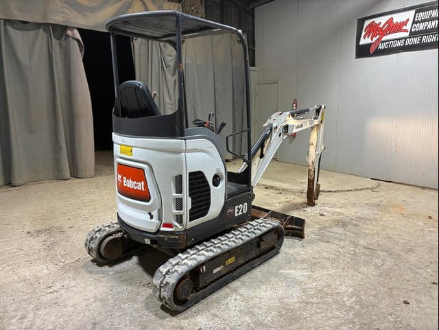 Image of Bobcat E20 equipment image 4