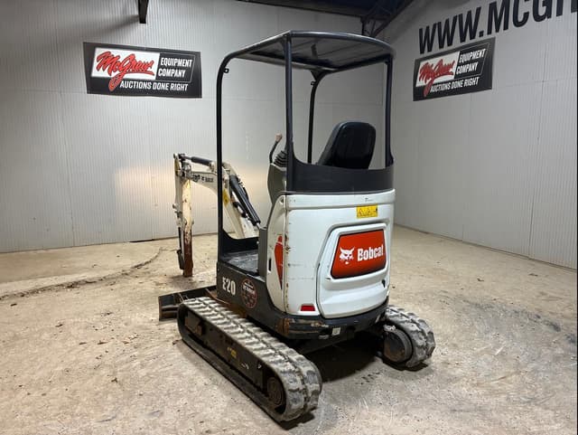 Image of Bobcat E20 equipment image 2