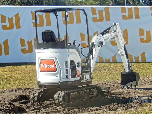 Image of Bobcat E20 equipment image 4