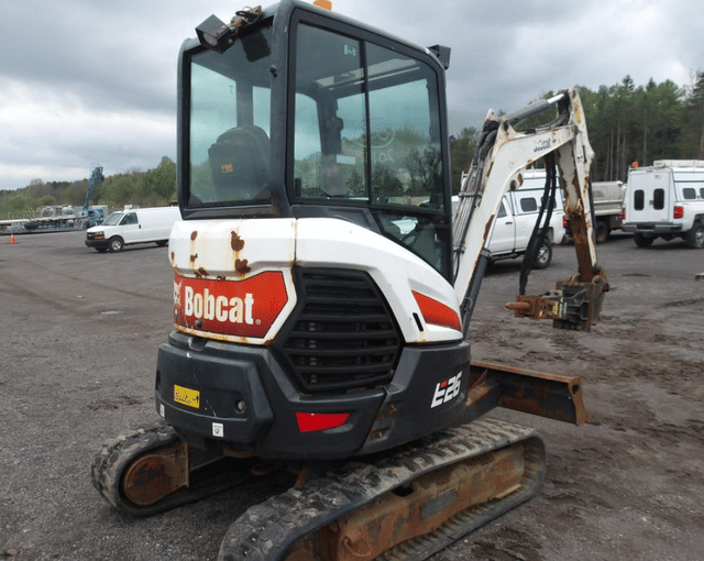 Image of Bobcat E26 equipment image 4