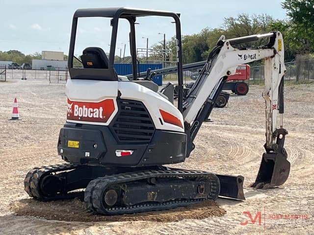 Image of Bobcat E26 equipment image 4