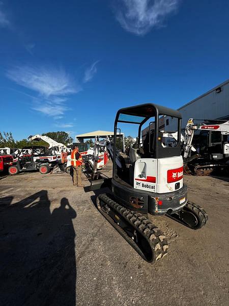 Image of Bobcat E26 equipment image 3