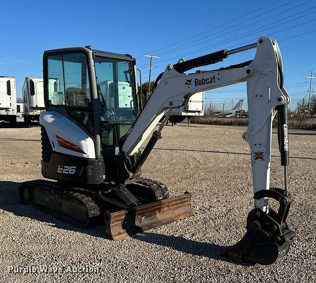 Image of Bobcat E26 equipment image 2