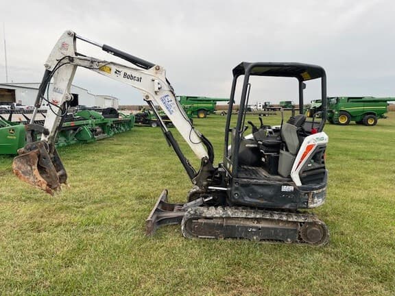 Image of Bobcat E32 equipment image 4