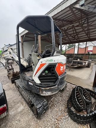 Image of Bobcat E32 equipment image 4