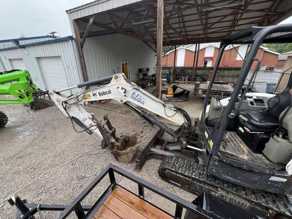 Image of Bobcat E32 equipment image 1