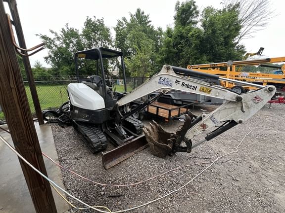 2019 Bobcat E32 Equipment Image0