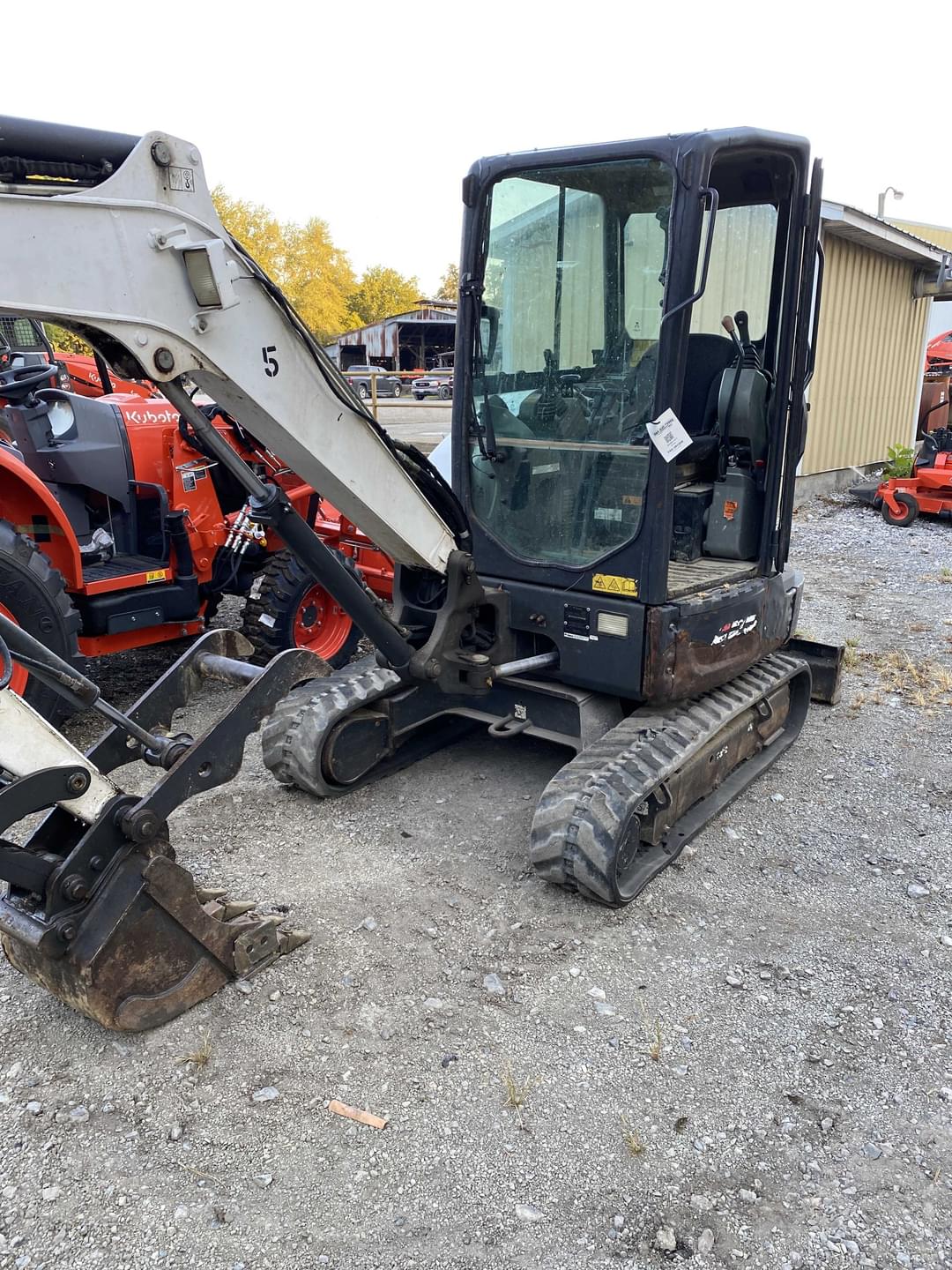 Image of Bobcat E32i Image 0