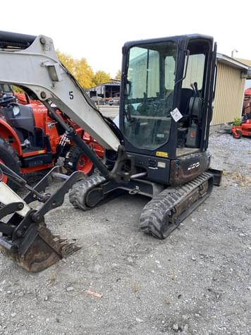 Main image Bobcat E32i