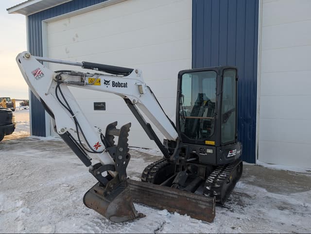 Image of Bobcat E32i equipment image 1